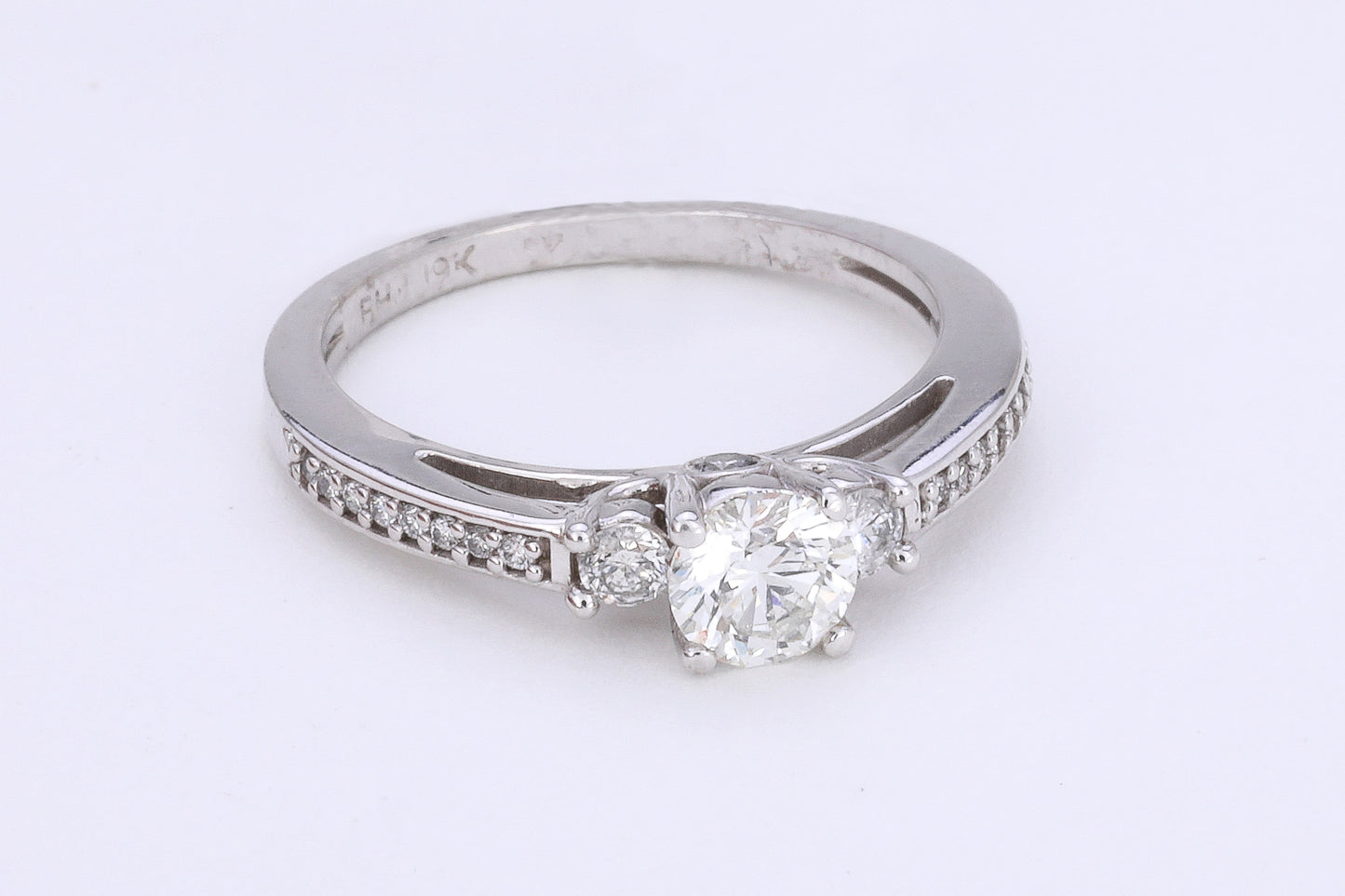 19KT White Gold 0.75 ctw Canadian Diamond Engagement Ring
